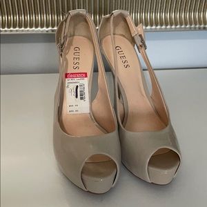 Guess beige pumps